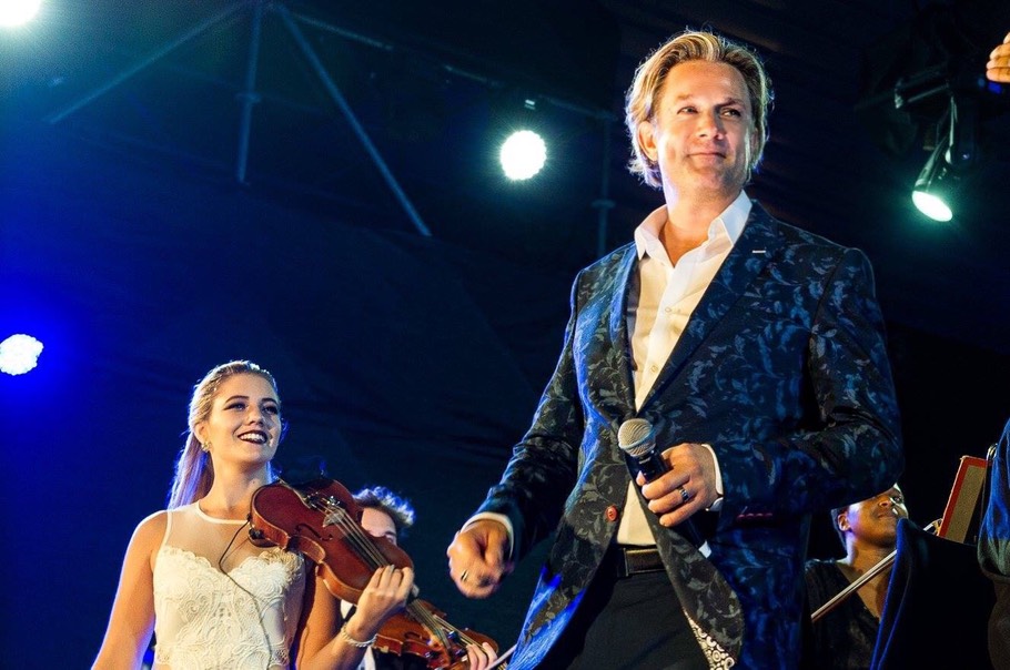 Valentine Under the Stars — Ike Moriz Performs with the Cape Philharmonic Orchestra at CTICC 12 and 13 February 2017 outdoor live music jazz pop rock the grey